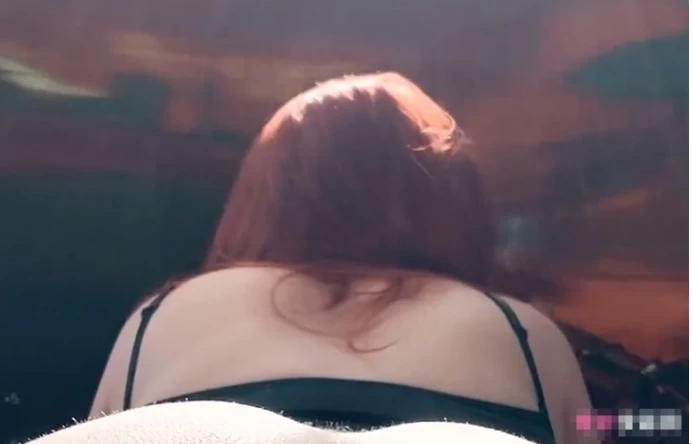 自行打包 优质丰满臀部一线天视频合集 62V/18.61