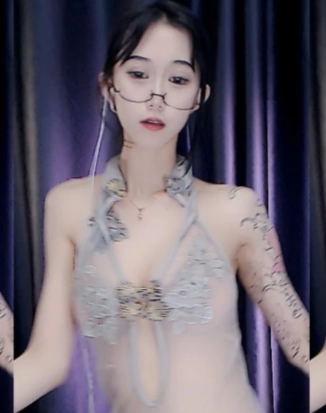 苏曼闪现舞蹈合集 26V/7.74G