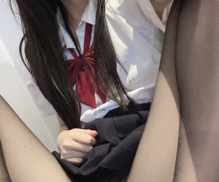 福利姬 [momo] 视频作品合集 19v/8g