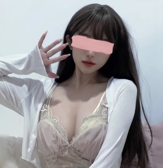 福利姬 小粥露脸举牌定制私拍