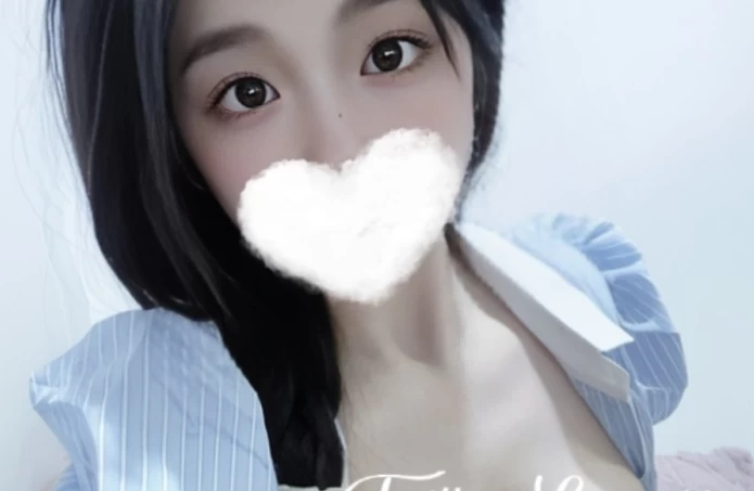 福利姬 小粥露脸举牌定制私拍