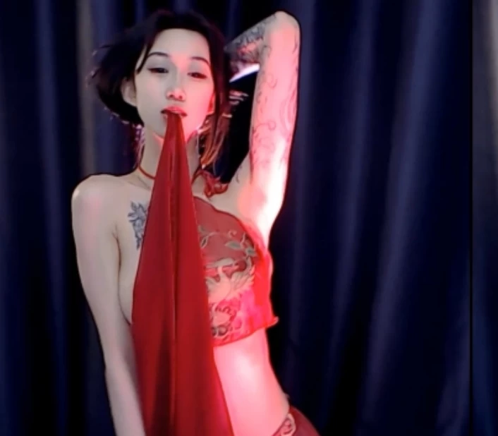 虎牙：苏曼闪现舞定制视频合集 37V/7.74G