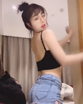 网红小姐姐 桃子、萍萍、雅玲最新作品合集 94V/4.17GB