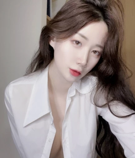 御姐Asunafantrie图集+视频 85P/60M