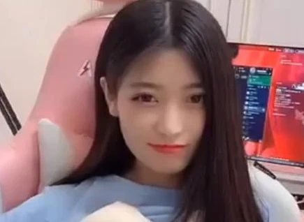 主播 月月大小姐录屏翻车 1V/165.34M