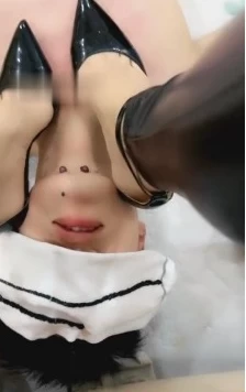 欣妍最新高跟鞋踩踏合集 1V/45M