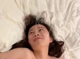 粉嫩反差小L莉KAKAE露脸