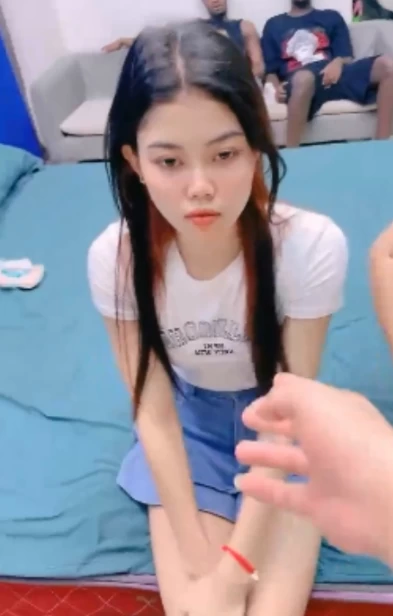 00后快手小西瓜黑白配最新合集 299V/177G