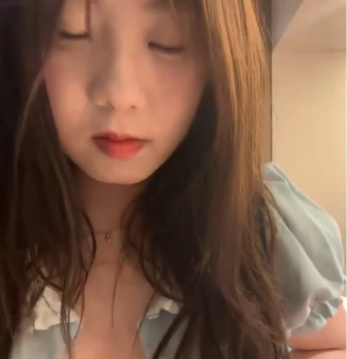 最新 Olivia童颜大罩杯合集 69V/35.1G