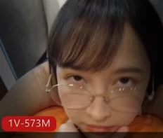 泰国眼镜娘女黄deerlong最新合集 1V/573M