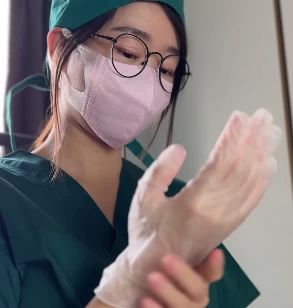 性感女医生Ellie最新私拍合集 1V/662M