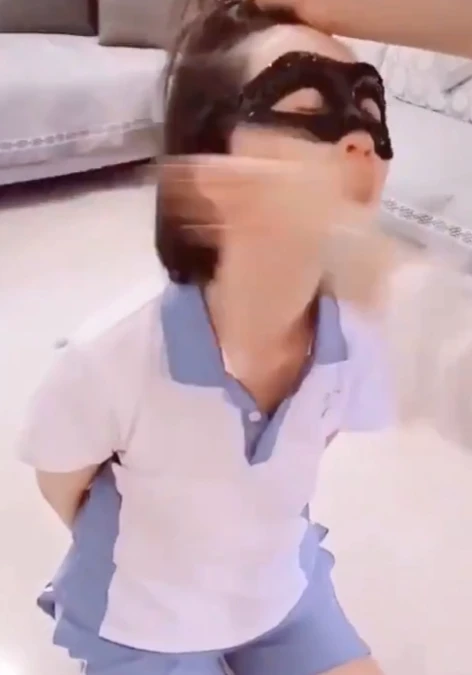 囚夫妻prisonercouple夫妻奴指教合集30V/728MB