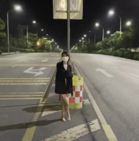 爱吃菠萝72V户外挑战合集8G