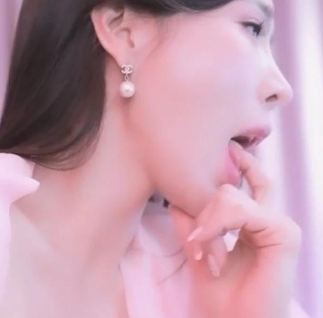 韩BJ高恩珠蜜桃摇112部热舞合集20G