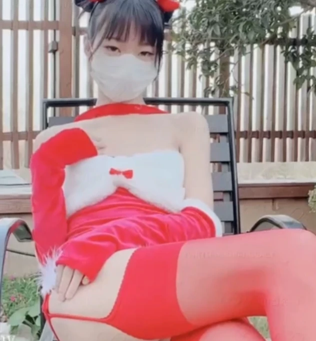 米娜学姐104V服装诱惑合集53.9G